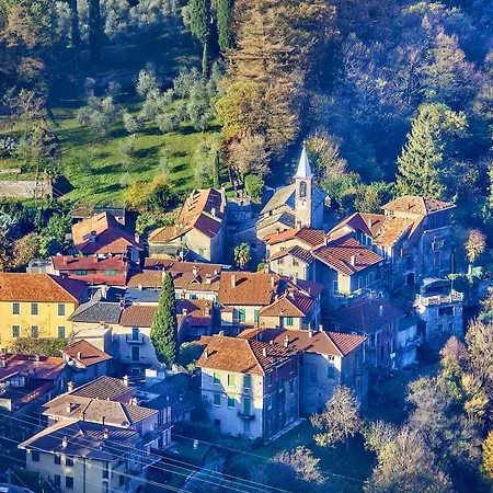 Vakantiehuis Castello Di Vezio In The Village Varenna